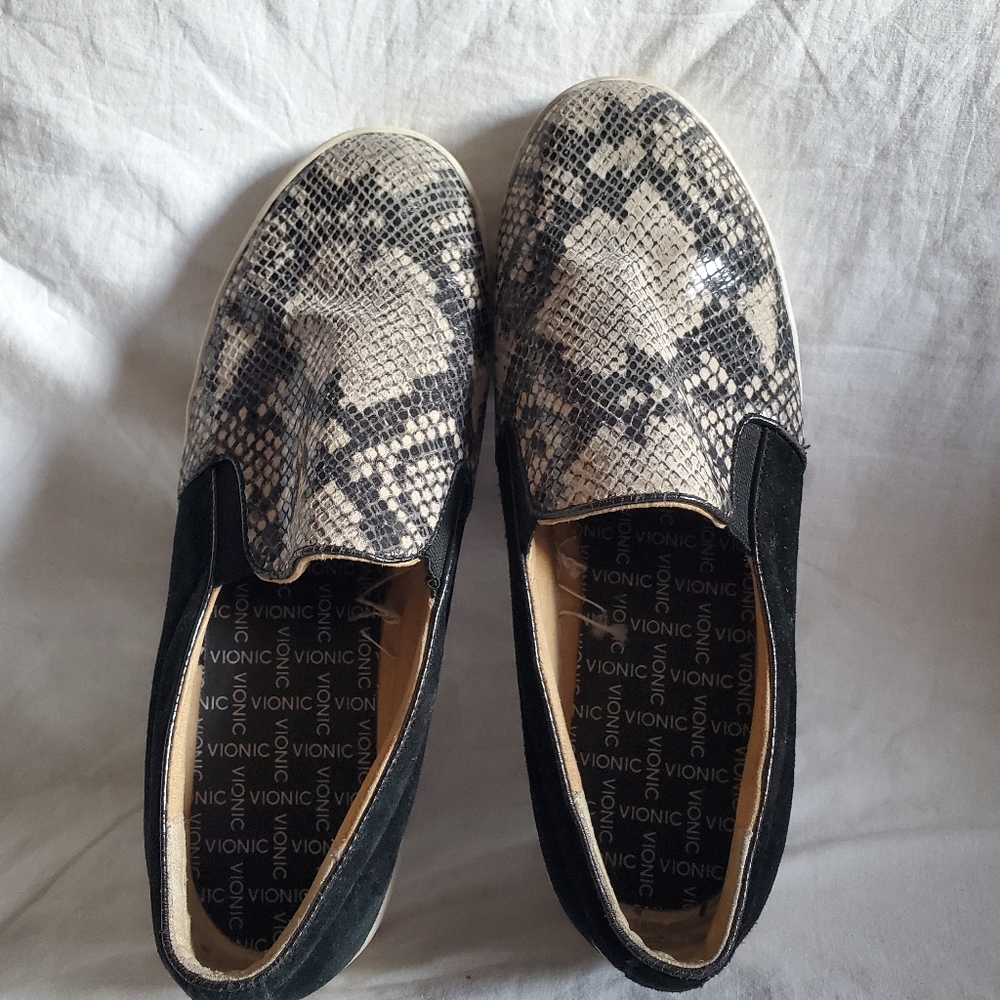 Vionic Splendid Midi Snake Print Women's Size 8.5. - image 2